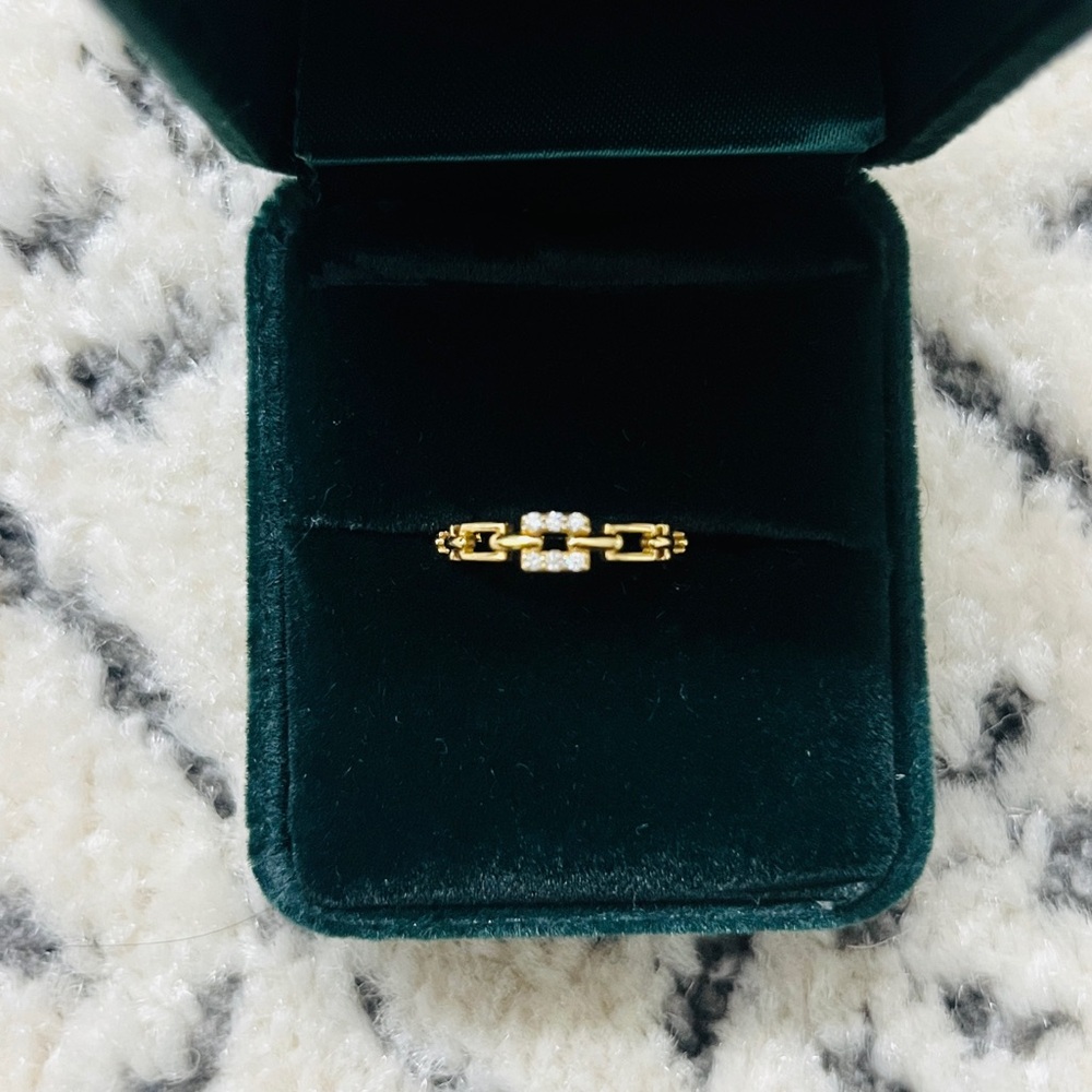 Solid 18K Gold Diamond Ring